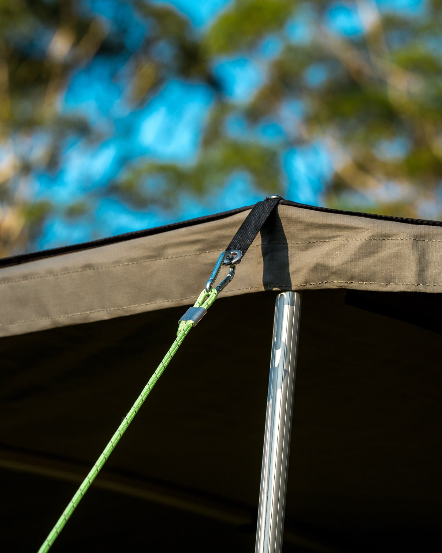 Ratcheting Glow in the Dark Guy Rope System