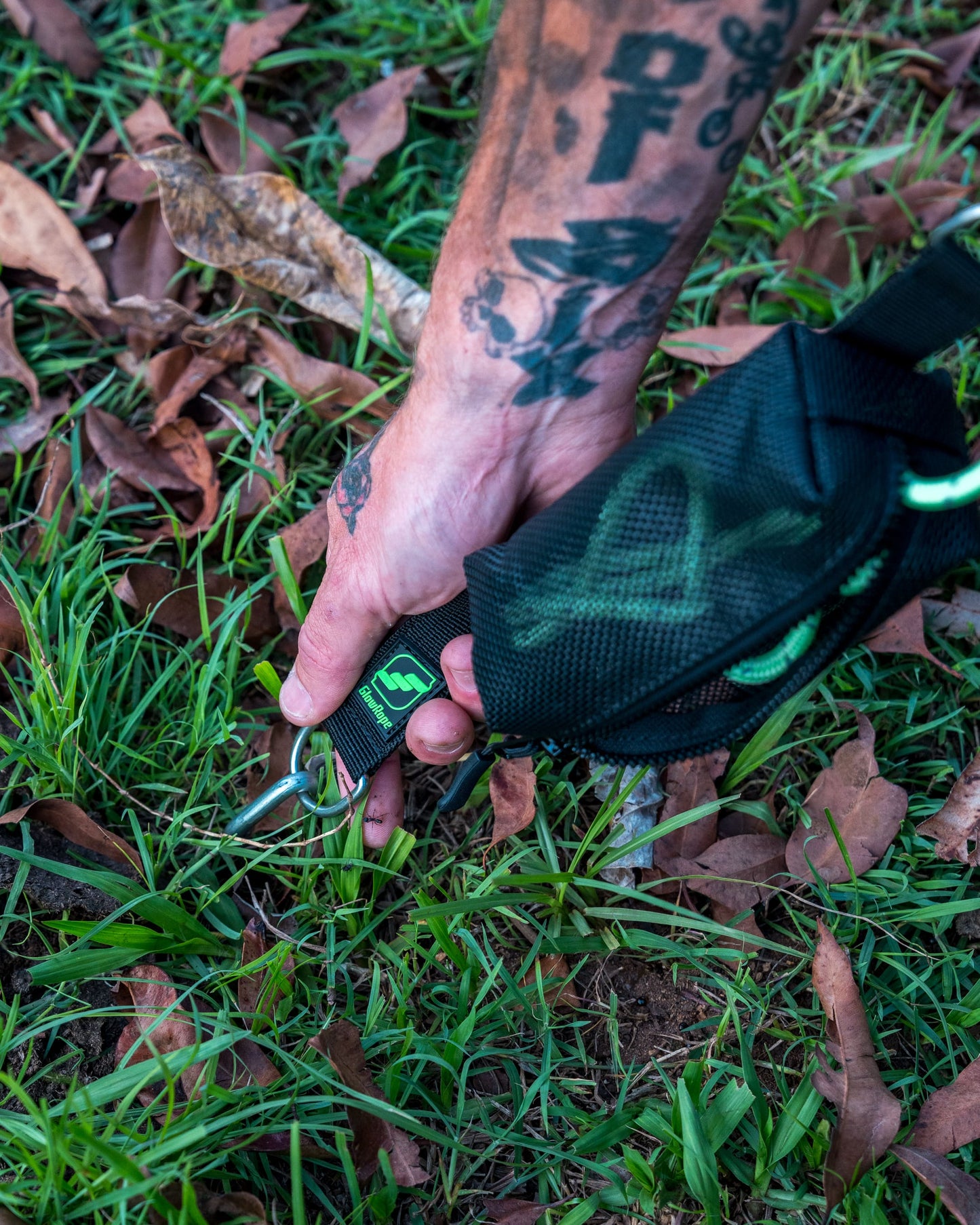 Ratcheting Glow in the Dark Guy Rope System