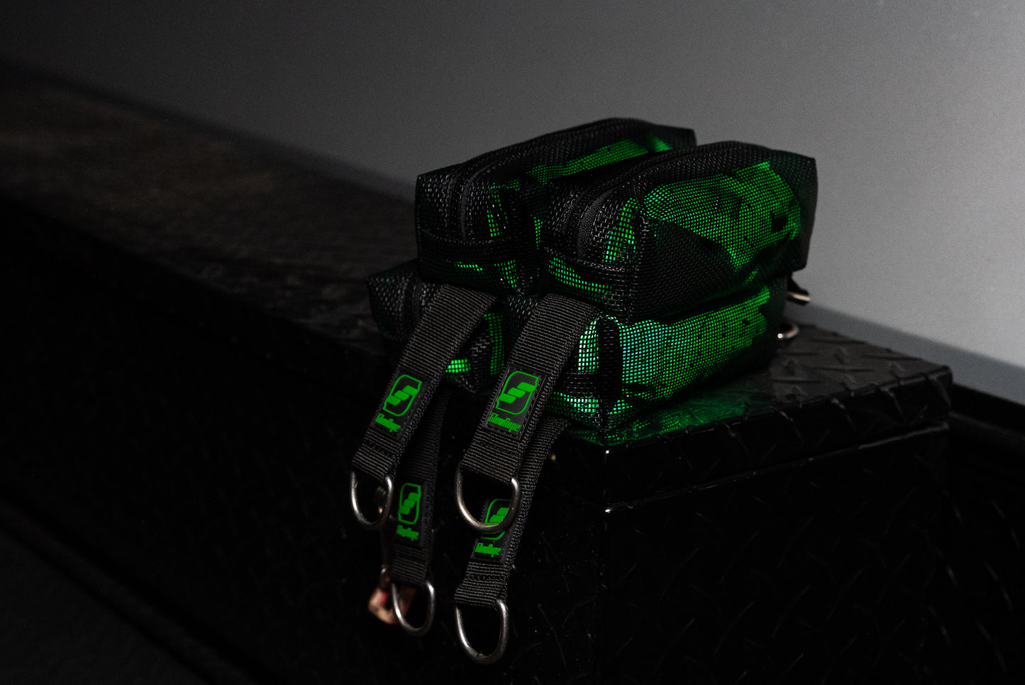 Ratcheting Glow in the Dark Guy Rope System